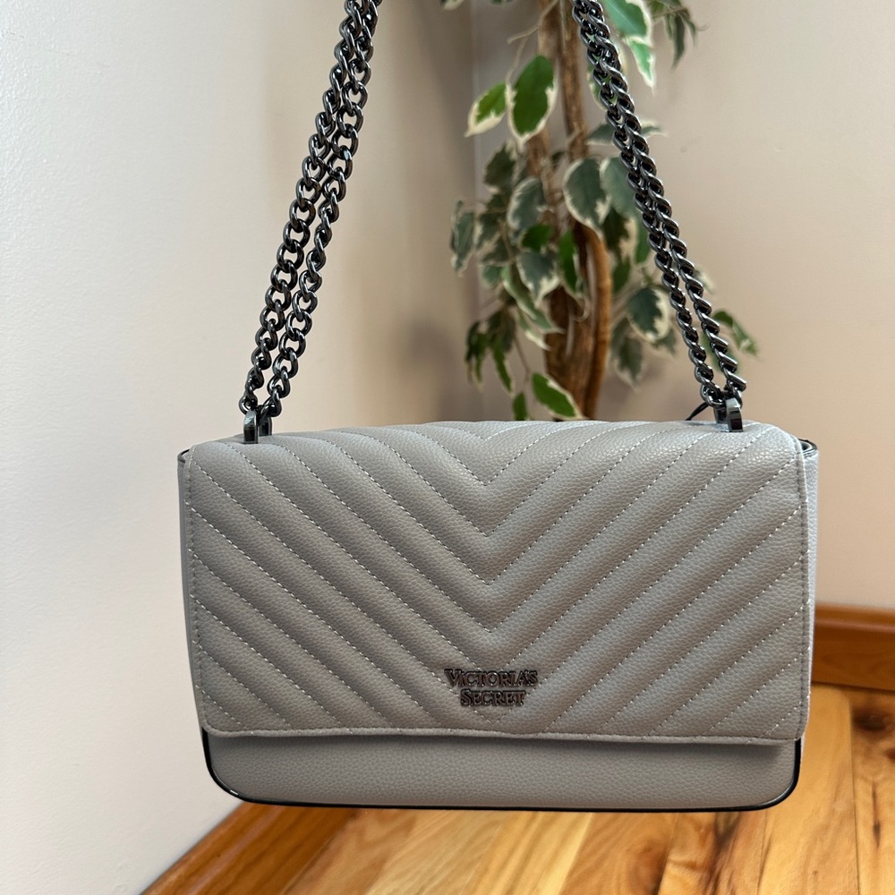 VS Shoulder Bag